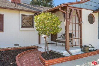 5733 Radford Ave in Los Angeles, CA - Building Photo - Building Photo