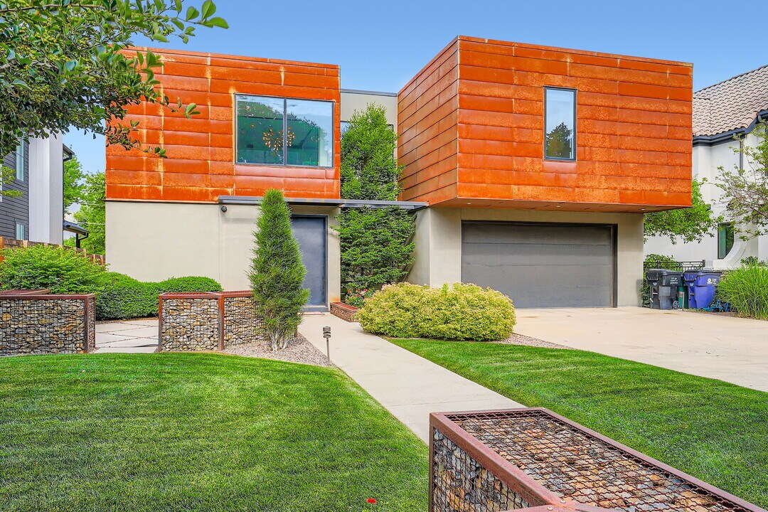 14 S Grape St in Denver, CO - Building Photo