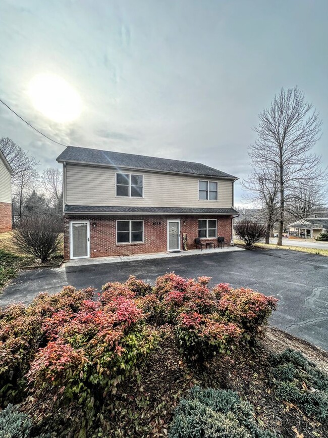 property at 6118 Igloe Dr