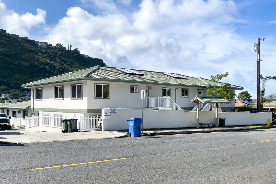 Palolo Landing in Honolulu, HI - Building Photo