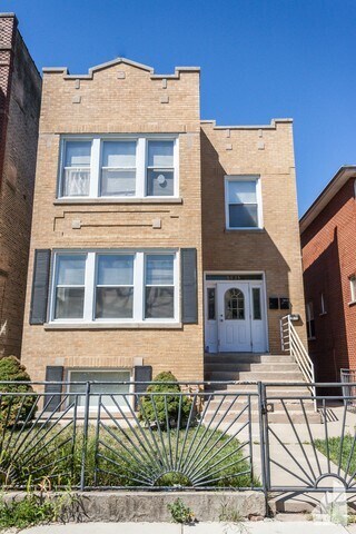 5036 N Troy St in Chicago, IL - Foto de edificio - Building Photo