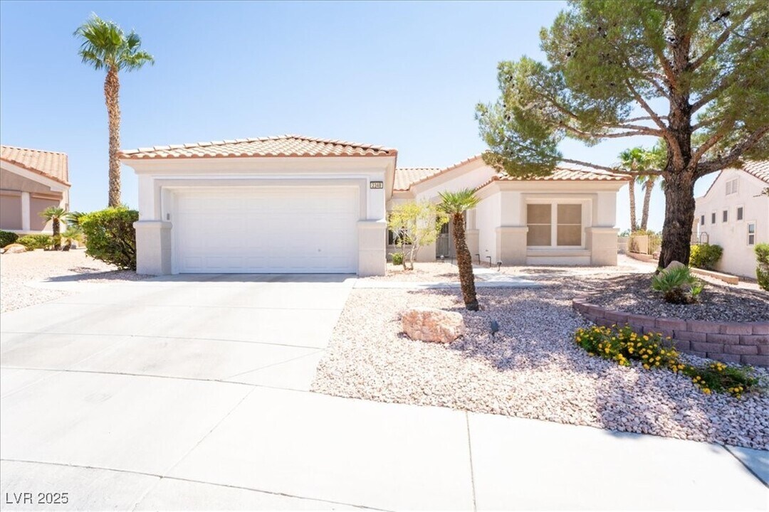 2348 Rumriver St in Las Vegas, NV - Building Photo