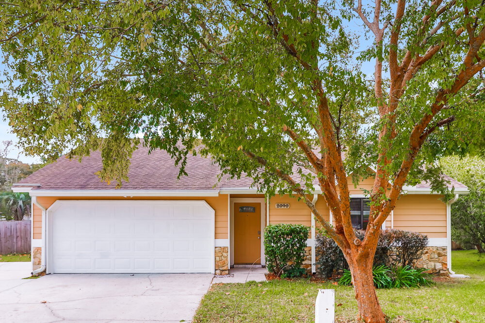 2040 Avila Way in Middleburg, FL - Building Photo