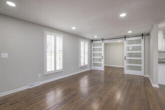 10530 W 92nd Pl in Overland Park, KS - Building Photo - Building Photo