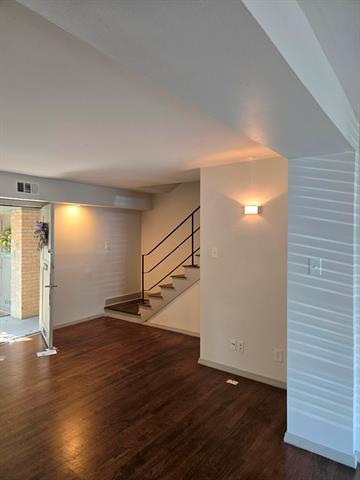 6015 Reiger Ave in Dallas, TX - Foto de edificio - Building Photo