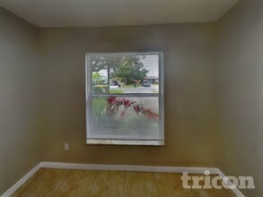 5127 Pineland Ave in Port Orange, FL - Building Photo - Building Photo