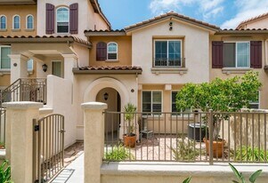 10428 Duxbury Ln in San Diego, CA - Building Photo