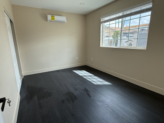 9452 Rose Ave in Montclair, CA - Building Photo - Building Photo