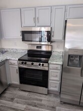 7927 W Desert Cove Ave in Peoria, AZ - Building Photo - Building Photo