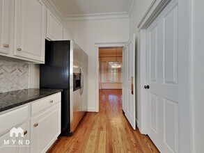 711 E 9th St in Charlotte, NC - Foto de edificio - Building Photo