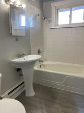 203 W 154th St in Harvey, IL - Building Photo - Building Photo