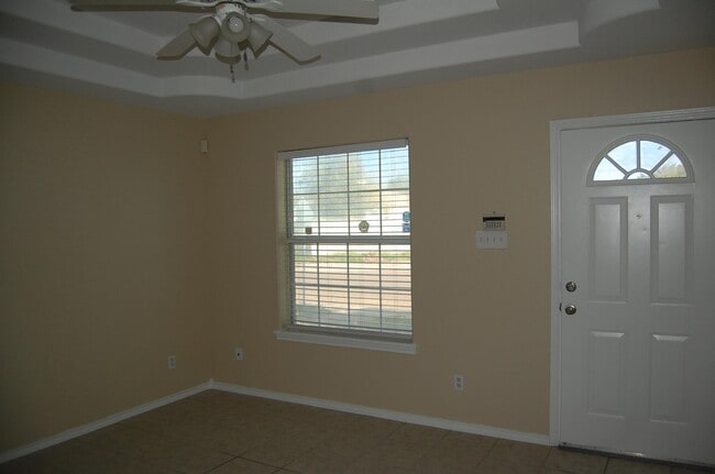 3222 Monclova Dr in Laredo, TX - Building Photo - Building Photo