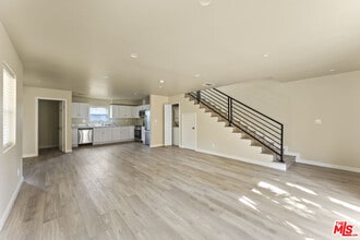 5741 Simpson Ave in Los Angeles, CA - Building Photo - Building Photo