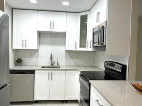 185 Burgandy Way in Delray Beach, FL - Building Photo - Building Photo