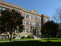 3 Greenway Ct in Brookline, MA - Foto de edificio - Building Photo