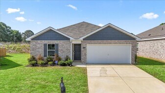 1516 Heritage Cir SE in Cullman, AL - Building Photo