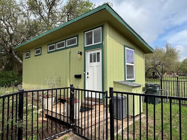 property at 1002 Spanish Oak Trail