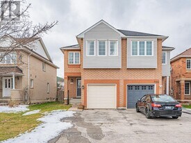 7160 Waldorf Way in Mississauga, ON - Building Photo