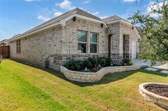 2105 Bellatrix Dr in Haslet, TX - Building Photo - Building Photo