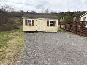 651 E Poplar Bluff Rd in Auburntown, TN - Building Photo - Building Photo