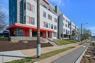 1900 12th Ave S in Nashville, TN - Building Photo