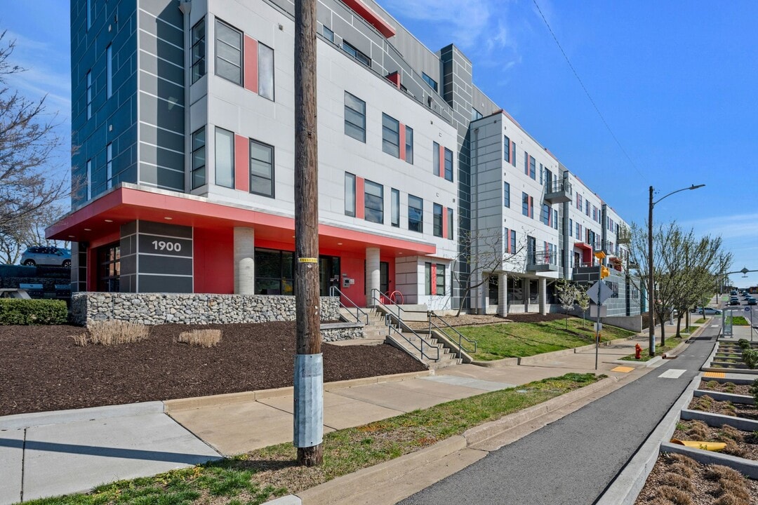 1900 12th Ave S in Nashville, TN - Building Photo