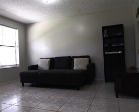 10002 Winding Lake Rd in Sunrise, FL - Building Photo - Building Photo