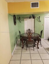 526 S 28th Ave in Hollywood, FL - Building Photo - Building Photo