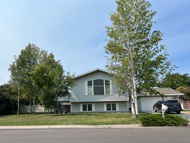 property at 4090 Bobcat Dr