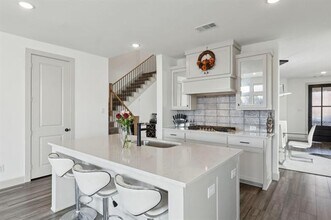 110 Keane Ct in Mansfield, TX - Building Photo - Building Photo