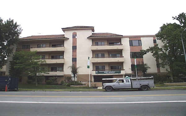 Sherman Oaks Renaissance in Sherman Oaks, CA - Foto de edificio - Building Photo
