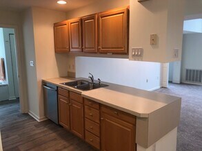4647 N Progress Ave, Unit Waverly Woods in Harrisburg, PA - Building Photo - Building Photo