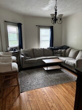 46 Channing St, Unit 1 in Worcester, MA - Foto de edificio - Building Photo
