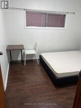 137 Markham St in Toronto, ON - Building Photo - Building Photo