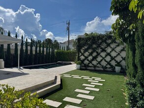 224 10th St in West Palm Beach, FL - Building Photo - Building Photo