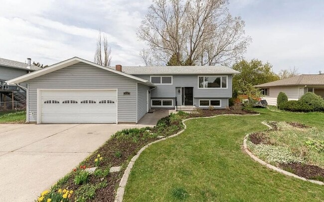 property at 415 N 15th Ave