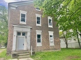 62 Elizabeth St in Dansville, NY - Building Photo