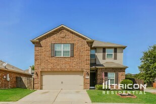 6173 Chalk Hollow Dr in Fort Worth, TX - Building Photo