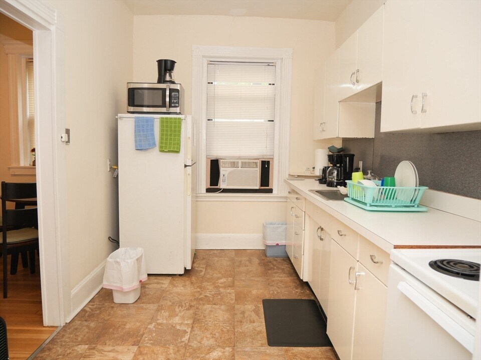 395 Harvard St in Brookline, MA - Building Photo