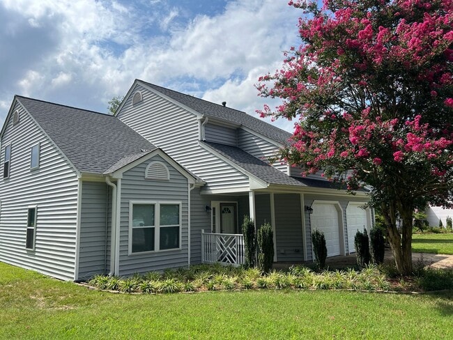 property at 101 N Lakeland Crescent