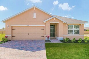 218 SE 8th St in Cape Coral, FL - Building Photo
