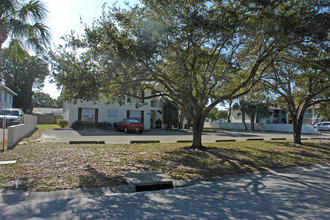 436 75th Ave N in St. Petersburg, FL - Building Photo - Building Photo