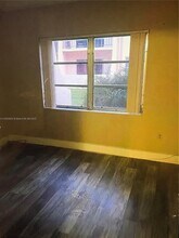 13864 SW 90th Ave in Miami, FL - Building Photo - Building Photo