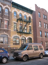 248 Cornelia St in Brooklyn, NY - Building Photo - Building Photo