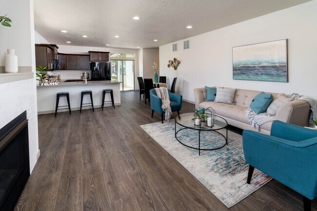 58 NE Cessna Dr in Bend, OR - Building Photo - Building Photo