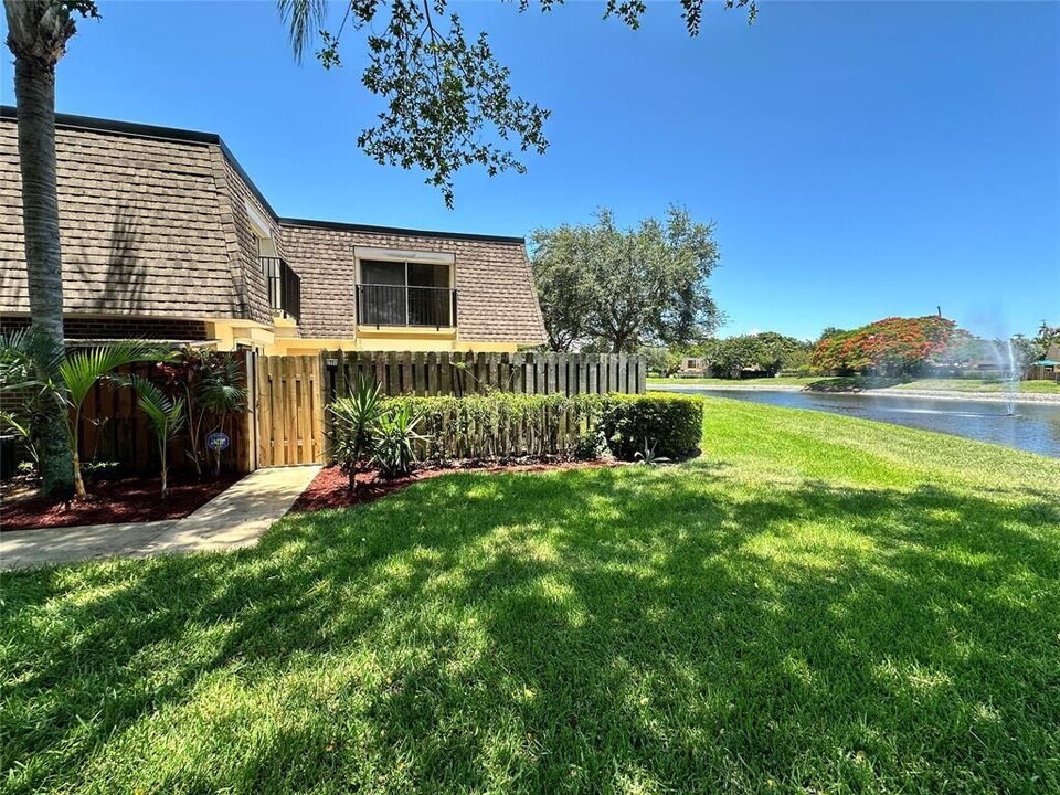 2903 SW 22nd Cir in Delray Beach, FL - Building Photo