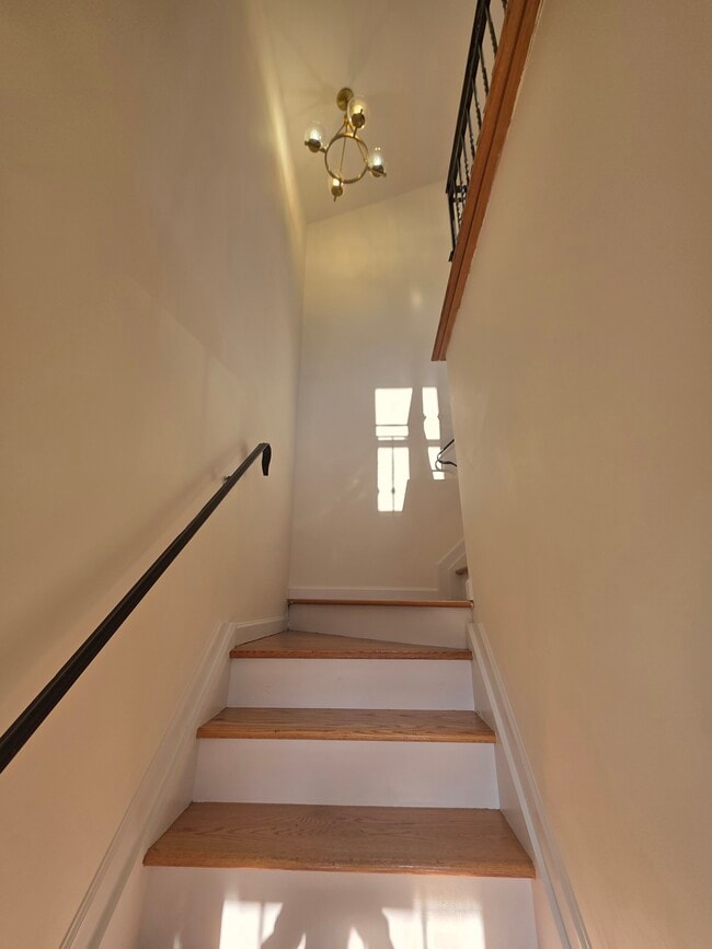 3837 215th St, Unit Fl 2, Unit Fl 2