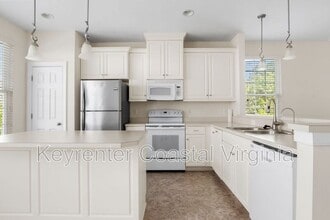 215 Fleming Way in Yorktown, VA - Building Photo - Building Photo