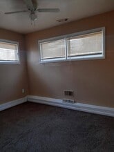 7009 E 111th St in Kansas City, MO - Building Photo - Building Photo