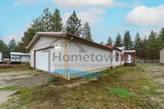 5425 E Grove Ave in Athol, ID - Building Photo - Building Photo